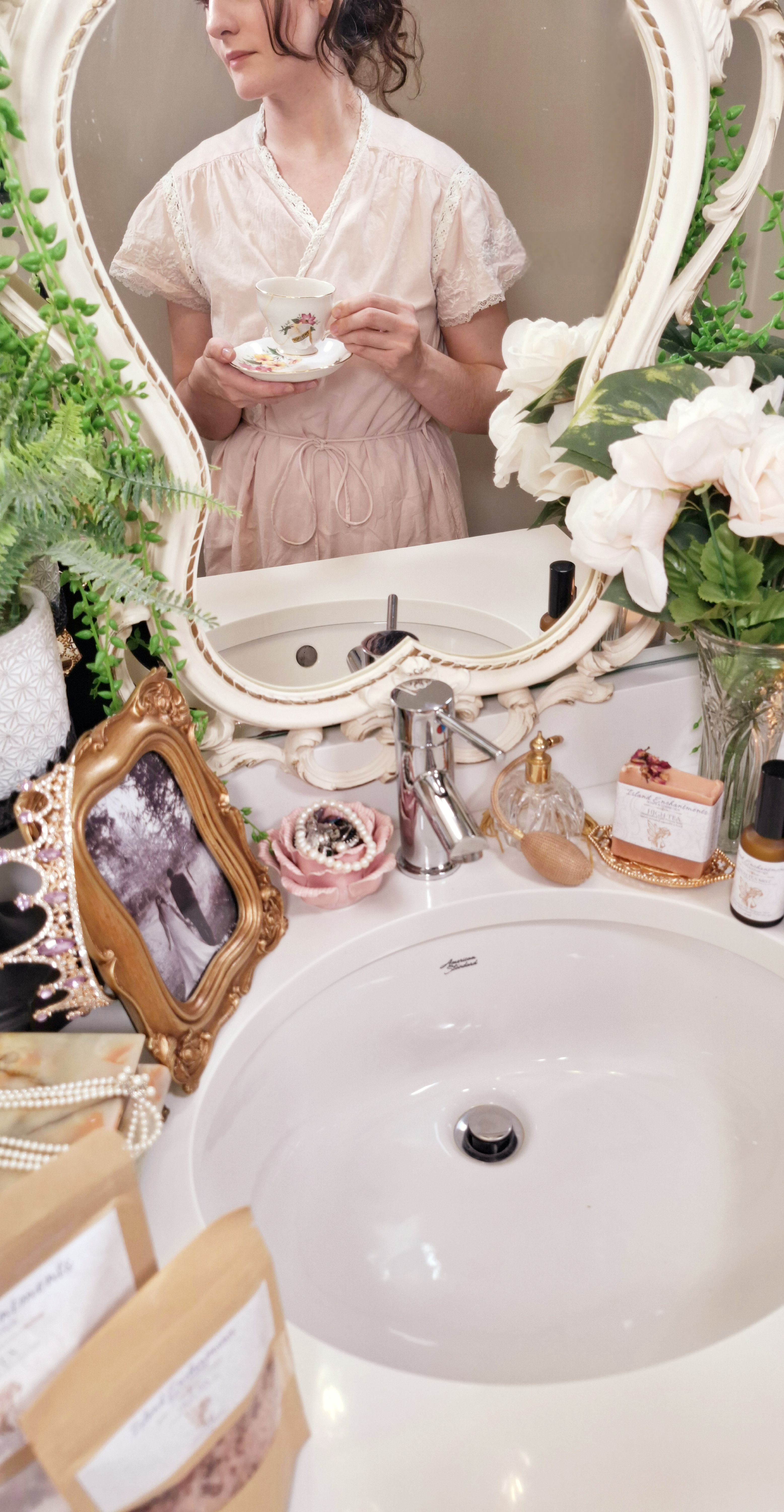 My Week-Long Adventure into Social Media: Behind the Scenes with Island Enchantments